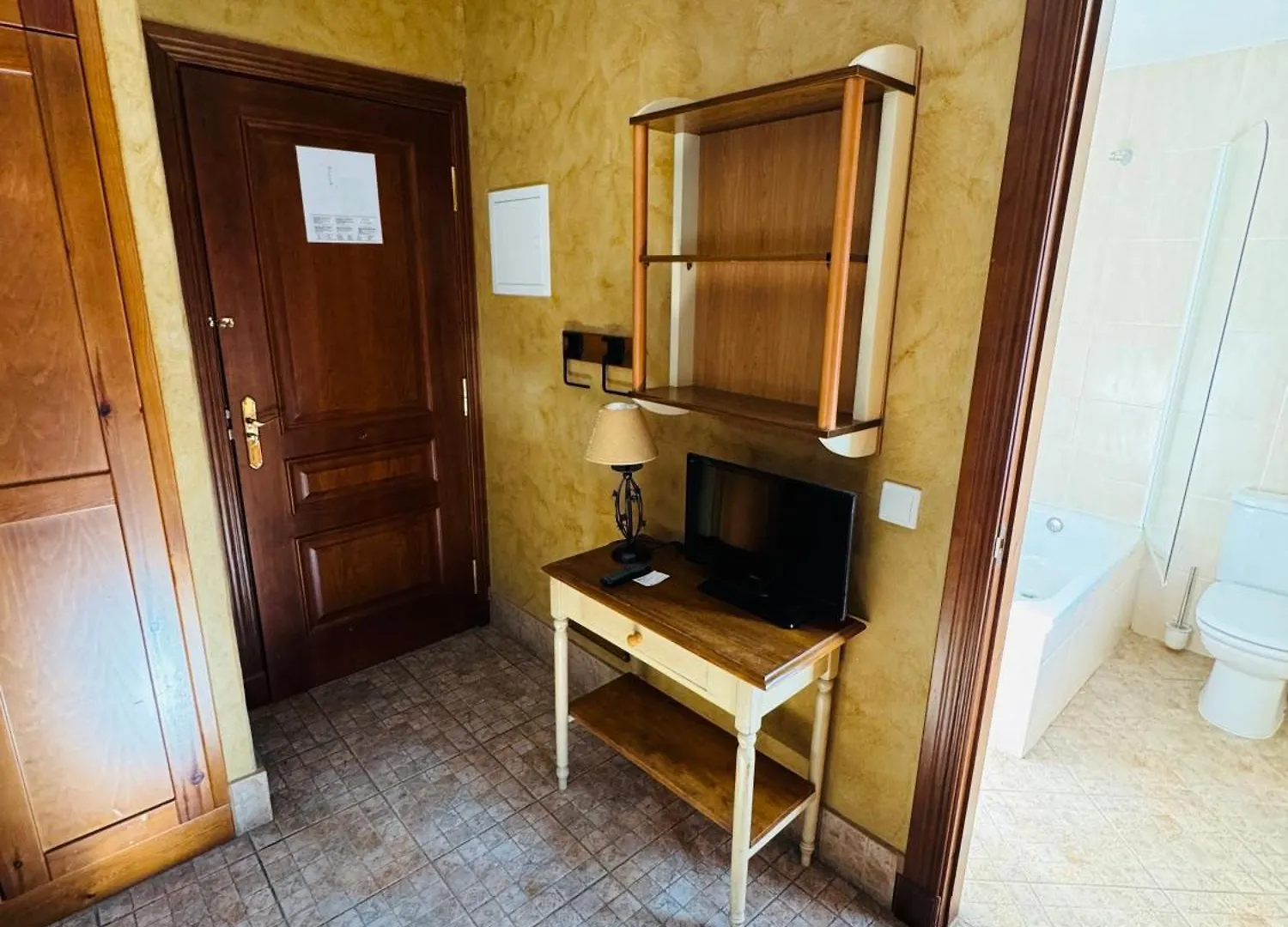 Hostal Nau Pradets Viella Hotel
